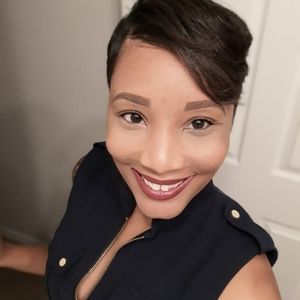 Meet your Posher, Anthoinette